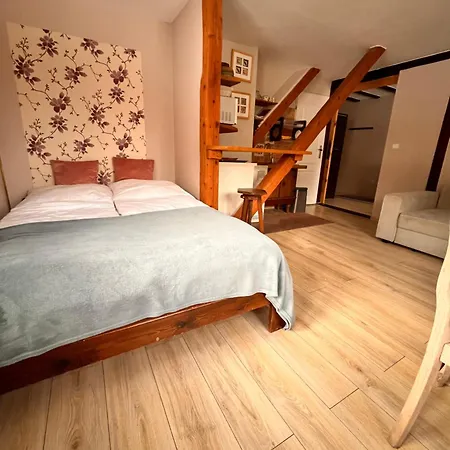 Séjour chez l'habitant U Robsona